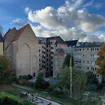 Beautiful 2-Bed Apartment